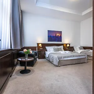 Apartrezidence Opletalova براغ