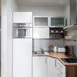 10 Min City Centre 5 People Apartment, Free Coffee Praha